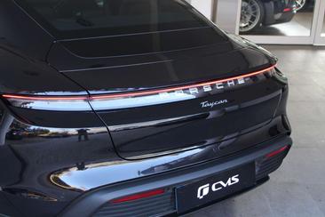 Porsche Taycan — photo 5