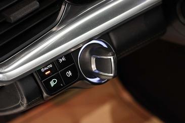 Porsche Panamera II E-Hybrid — photo 21