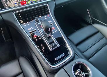 Porsche Panamera II GTS — photo 15
