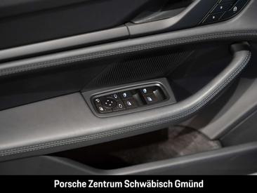 Porsche Taycan Black Edition — photo 19