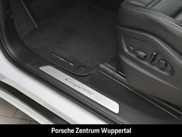 Porsche Cayenne III — photo 13