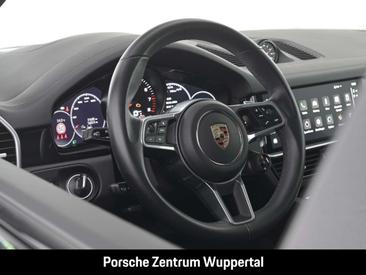 Porsche Cayenne III — photo 15