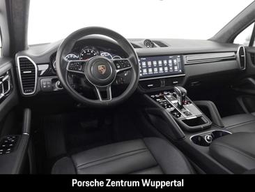 Porsche Cayenne III — photo 19