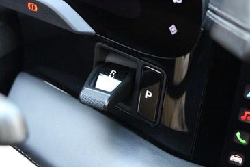 Porsche Taycan — photo 16