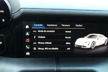 Porsche Taycan — photo 18