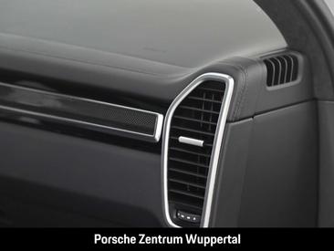Porsche Cayenne III — photo 23
