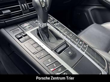 Porsche Macan Electrique Turbo — photo 22