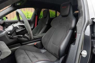 Porsche Taycan GTS — photo 7