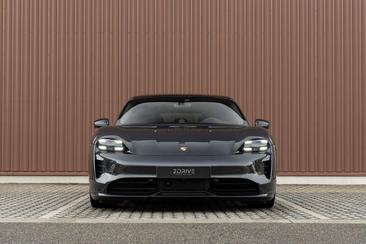 Porsche Taycan GTS — photo 8