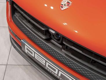 Porsche Macan Electrique S — photo 8