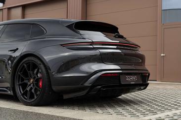 Porsche Taycan GTS — photo 14
