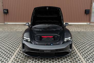 Porsche Taycan GTS — photo 17