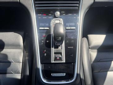 Porsche Panamera II E-Hybrid — photo 18