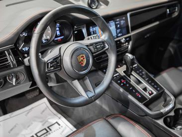 Porsche Macan Electrique S — photo 27