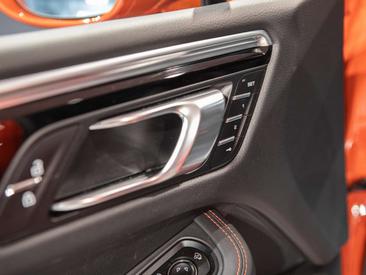 Porsche Macan Electrique S — photo 28