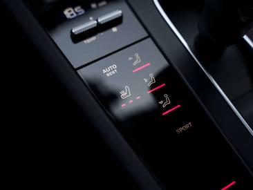 Porsche Macan GTS — photo 21
