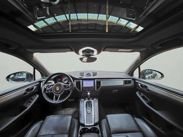 Porsche Macan S — photo 21