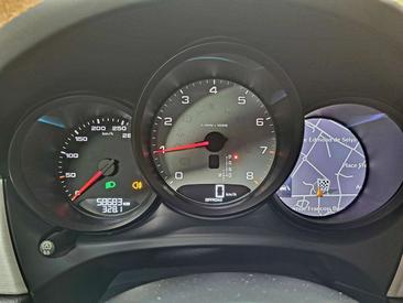 Porsche Macan S — photo 22