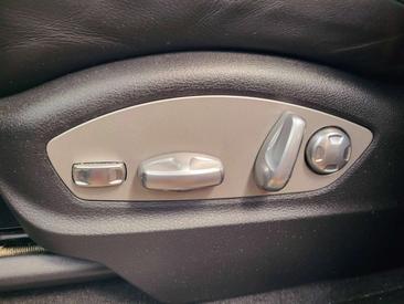 Porsche Macan S — photo 23
