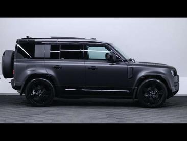 Land Rover Defender 110 D250 XDynamic SE Black — photo 4