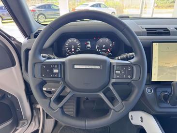Land Rover Defender 110 X-Dynamic SE 3.0 D6 250 AWD — photo 8