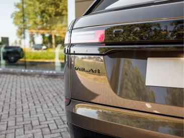 Land Rover Range Rover Velar Belgravia Edition PHEV 2.0 P400e AWD — photo 32