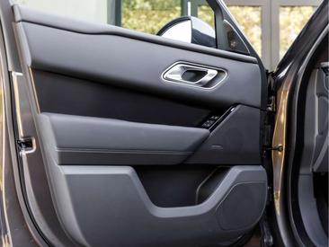 Land Rover Range Rover Velar Belgravia Edition PHEV 2.0 P400e AWD — photo 36