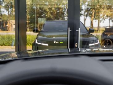 Land Rover Range Rover Velar Belgravia Edition PHEV 2.0 P400e AWD — photo 38