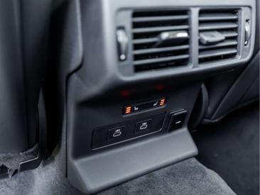 Land Rover Range Rover Velar Belgravia Edition PHEV 2.0 P400e AWD — photo 48