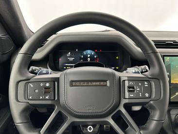 Land Rover Defender 110 P635 OCTA Black Edition AWD Auto. 11/26 Black — photo 10