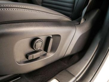 Land Rover Discovery Sport D165 Dynamic SE — photo 14