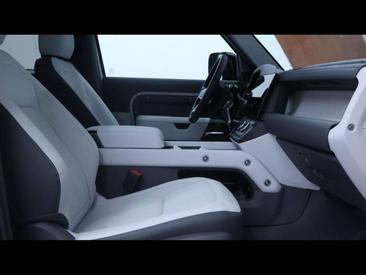Land Rover Defender 90 D250 X-Dynamic SE Grey — photo 11