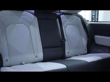 Land Rover Defender 90 D250 X-Dynamic SE Grey — photo 13