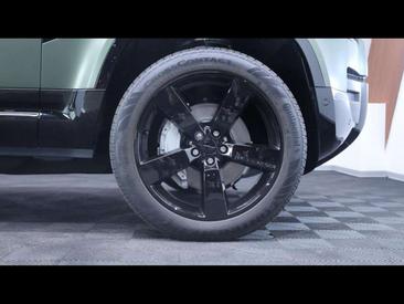 Land Rover Defender D350 X-Dynamic HSE Green — photo 10