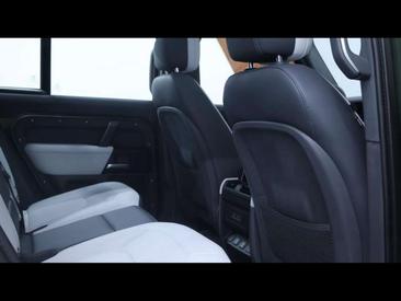 Land Rover Defender D350 X-Dynamic HSE Green — photo 13