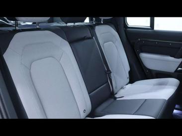 Land Rover Defender D350 X-Dynamic HSE Green — photo 14