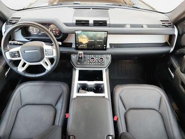 Land Rover Defender 90 S Awd - AUTOCARRO 2 POSTI Black 3.0d I6 Mhev 200cv — photo 6