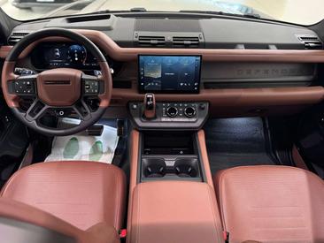 Land Rover Defender 110 OCTA Bronze 4.4 V8 635 CV AWD Auto — photo 4