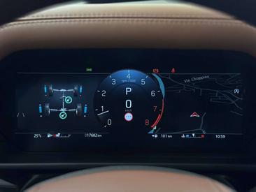 Land Rover Defender 110 OCTA Bronze 4.4 V8 635 CV AWD Auto — photo 10