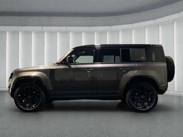 Land Rover Defender 110 Grey 4.4 V8 Mhev Octa Edition One Awd 635cv Auto — photo 3