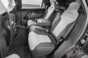 Land Rover Range Rover Sport 4.4 P635 SV Edition Two Black — photo 6