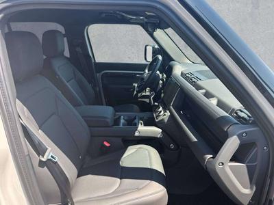 Land Rover Defender 110 D250 X-Dynamic SE Grey