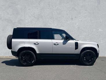 Land Rover Defender 110 D250 X-Dynamic SE Grey — photo 6