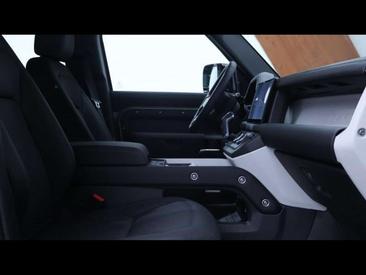 Land Rover Defender 110 D200 AWD Auto S — photo 11