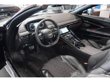 Aston Martin DB12 4.0 V8 — photo 5