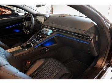 Aston Martin DB12 4.0 V8 — photo 4