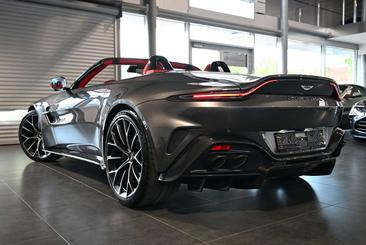 Aston Martin V8 Roadster — photo 2