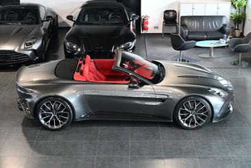 Aston Martin V8 Roadster — photo 11