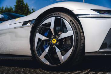 Ferrari 12 Cilindri — photo 5