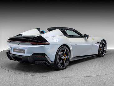 Ferrari 12 Cilindri — photo 8